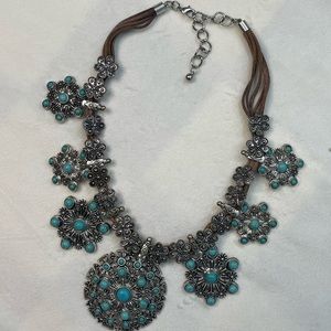 Western turquoise chunky necklace